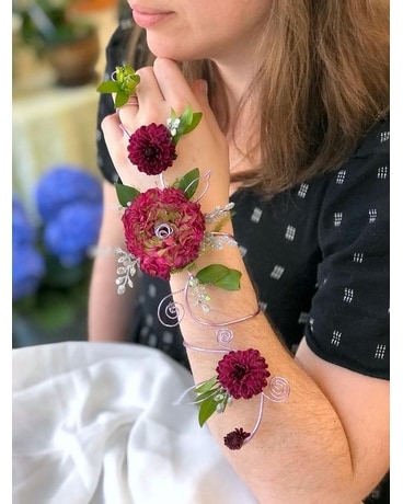 Artisan Prom Arm Corsage -422 Flower Arrangement