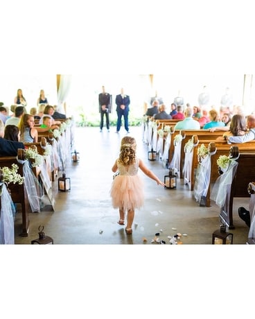 #010 Flower Girl Petals Wedding Arrangement