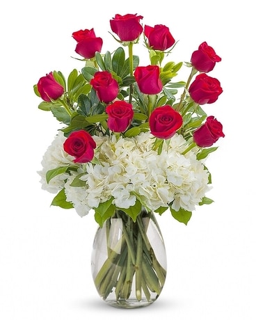 Clipper's Valentine's Romantic Dozen Flower Arrangement