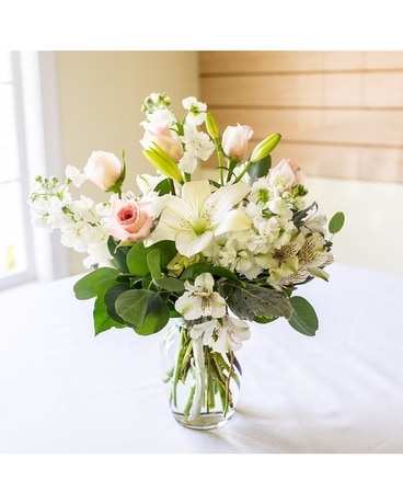 Stylish Arrival Flower Arrangement