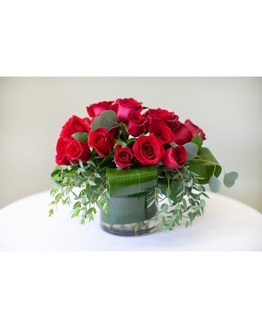 Rose Pave Low and Lush Flower Arrangement