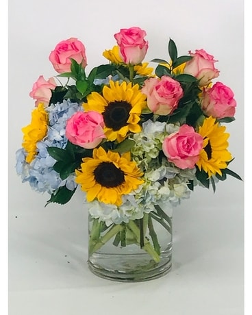 Splendid and Sweet Flower Arrangement