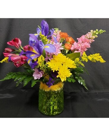 M & W's Spring Garden Bouquet Flower Arrangement