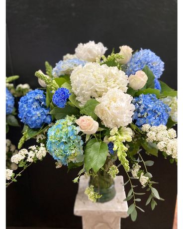 sue curtis Flower Arrangement