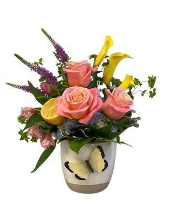 Main Squeeze Flower Arrangement