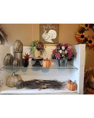 Autumnal Decor Flower Arrangement