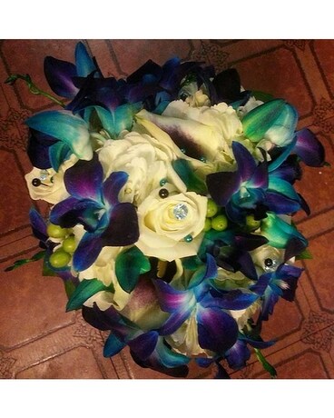 Prom and Dance Flowers Flower Arrangement