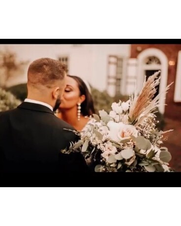 CUSTOM WEDDING Flower Arrangement