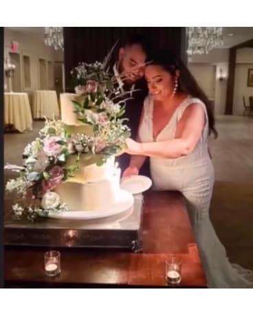 CUSTOM WEDDING Flower Arrangement