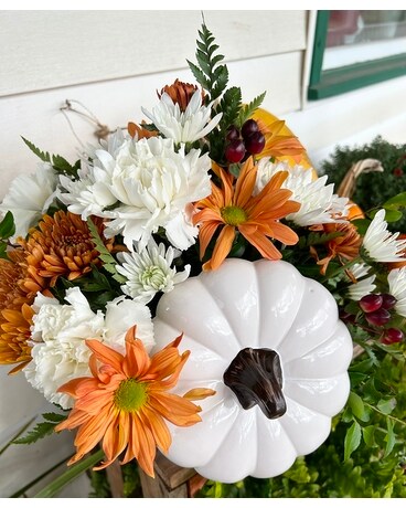 Farmhouse Pumpkin Flower Arrangement