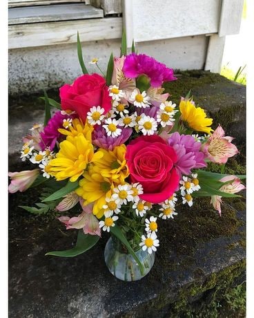 Sweet and Simple Flower Arrangement
