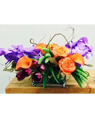 Colorful Rose And Lily Mix Flower Arrangement