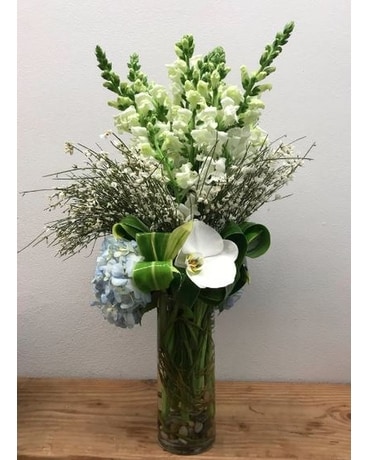Elegance Flower Arrangement