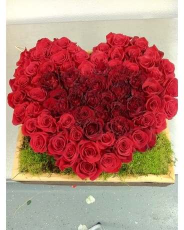 Phenomenal Rose Arrangement Flower Arrangement
