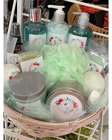 Martin Farms Large Spa Basket Gifts