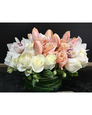 Let's Start with Roses Flower Arrangement