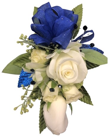 White tradition corsage Flower Arrangement