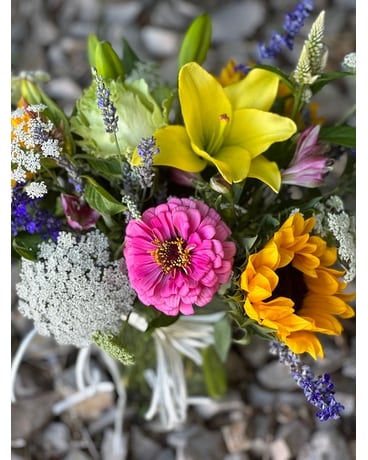 Farm Fresh Flower Arrangement