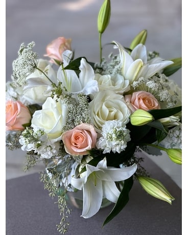 White Isles Flower Arrangement