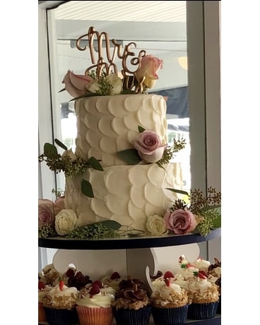 Cake Flower Arrangement