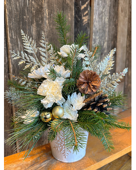 Snowflake Kiss Flower Arrangement