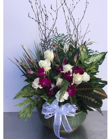 DISH GARDEN OF LOVE Flower Arrangement