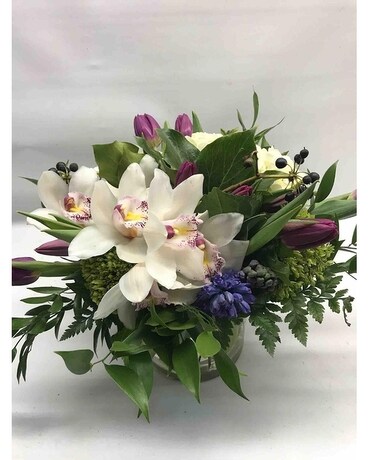 Soft & Sutble (FAB-4944) Flower Arrangement