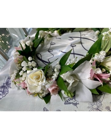 Head crown pastel Flower Arrangement