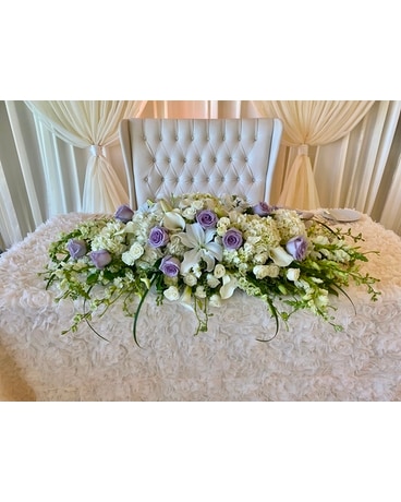 Sweetheart table Kahala Hotel Flower Arrangement