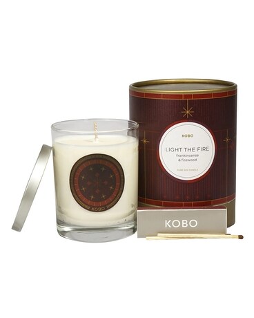 Kobo Light The Fire Candle Flower Arrangement