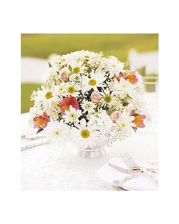 Daisy Joy Centerpiece Wedding Arrangement