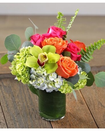 SWEET VIBRANT GARDEN Flower Arrangement