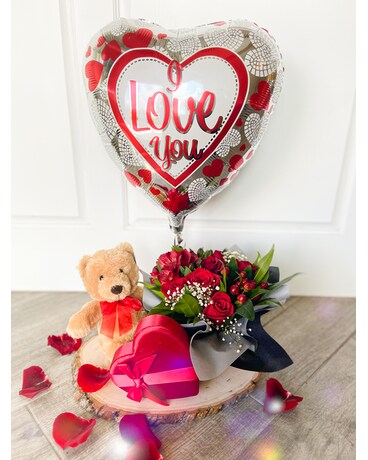 Sweetheart Bundle Flower Arrangement