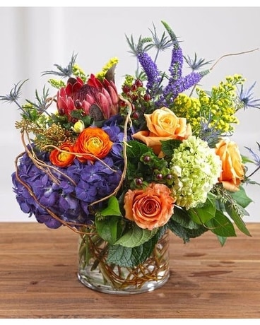 COUNTRYSIDE COTTAGE Flower Arrangement