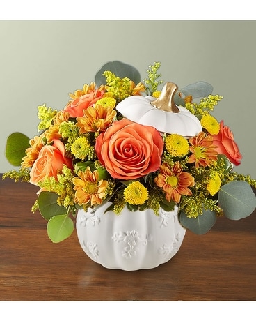 Scarlett's Flowers Plentiful White Pumpkin Flower Arrangement