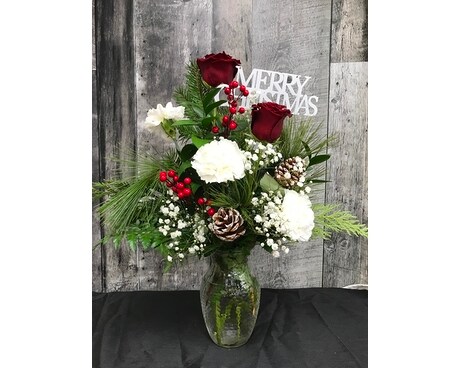 Christmas Cheer Flower Arrangement