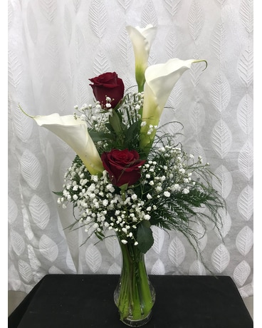 Roses and Lilies Flower Arrangement