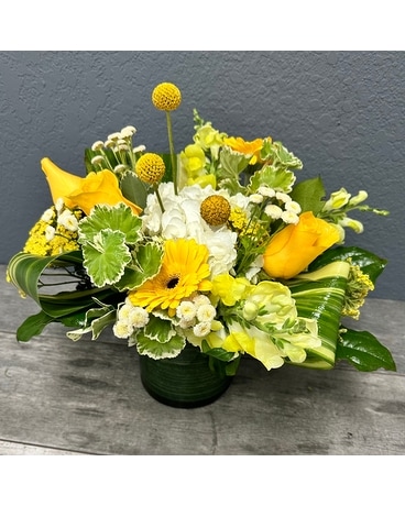 Dakota Sun Flower Arrangement