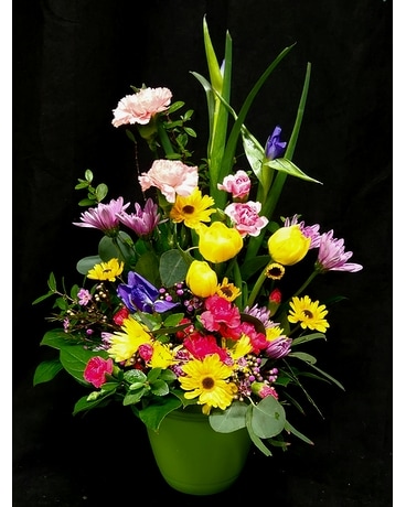 Spring favorite Flower Arrangement