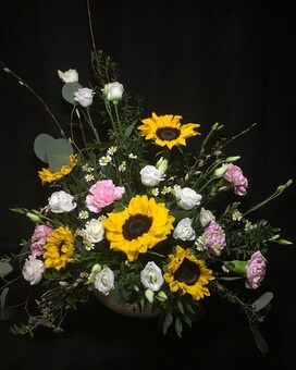 Lovely Sunflowers Flower Arrangement