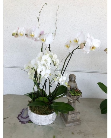 Custom Made #211 Flower Arrangement