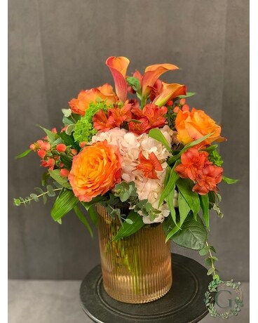 Venetian Peach Flower Arrangement