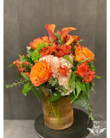 Venetian Peach Flower Arrangement