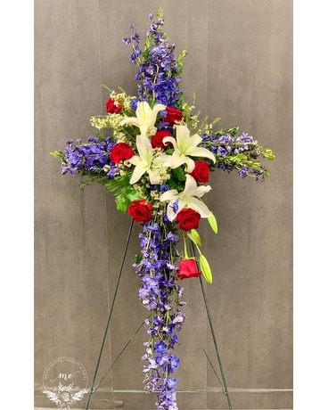 CROSS OF HONOR Flower Arrangement