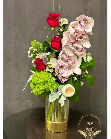 Divine Diva Flower Arrangement