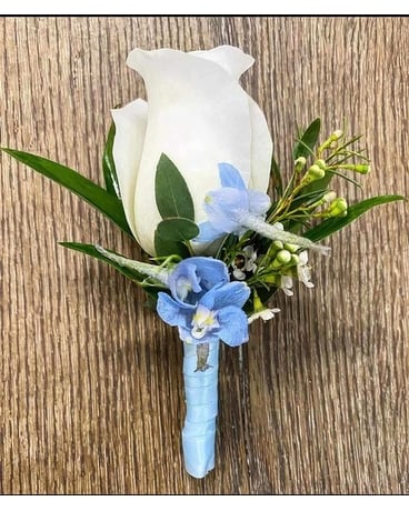 Celestial Boutonnière Flower Arrangement