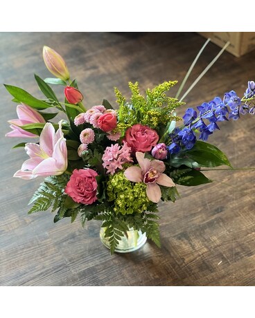 Make Her Day Flower Arrangement
