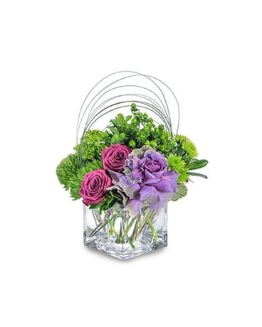 Lecanto Magenta Shelter Flower Arrangement