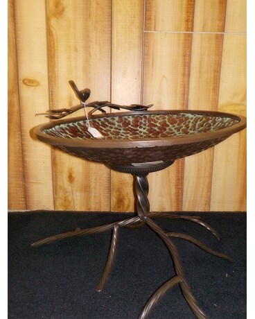 Tabletop Burnt Metal Bird Bath with Bird Accent Gifts