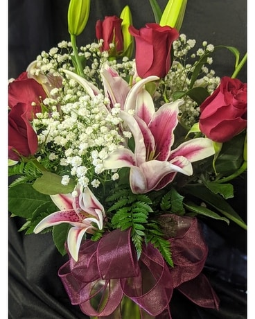 Roses & Stargazers Flower Arrangement